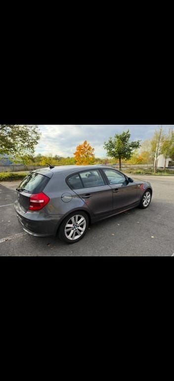 Gebraucht BMW 120 Performance 177 PS (130 kW) 2007 Grau Kleinwagen
