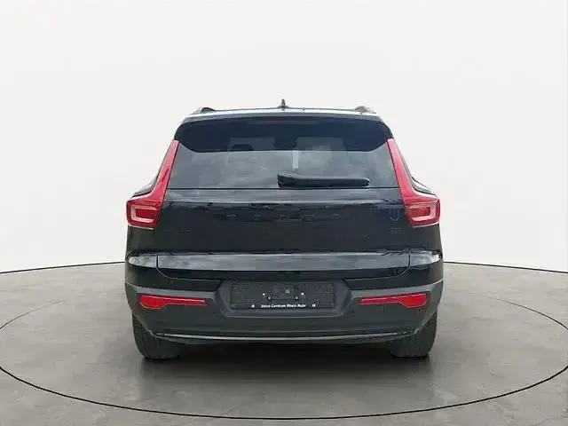 Gebraucht Volvo XC40 Plus 163 PS (119 kW) 2025 Schwarz SUV