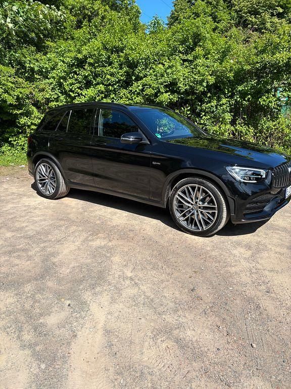 Schwarz Gebraucht 2022 Mercedes GLC43 AMG AMG SUV | 58.980 € (Fairer Preis) - Bild 1/4