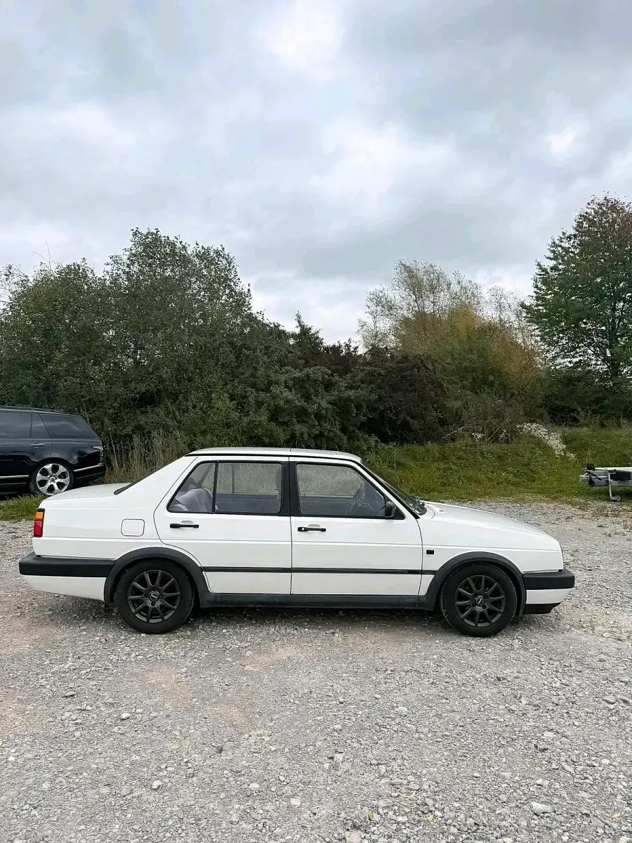 Gebraucht VW Jetta 70 PS (51 kW) 1991 Weiß Limousine