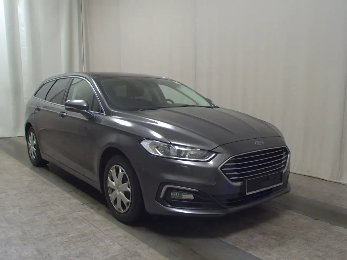 Gebraucht Ford Mondeo Titanium 150 PS (110 kW) 2020 Grau Kombi