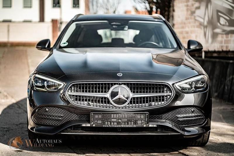 Gebraucht Mercedes C220 Avantgarde 200 PS (147 kW) 2021 Grau Limousine