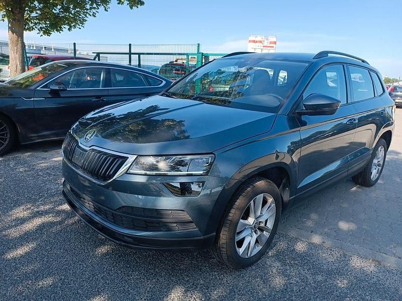 Grau Gebraucht 2021 Skoda Karoq Style SUV | 14.900 € - Bild 1/4