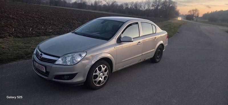 Gebraucht Opel Astra 116 PS (85 kW) 2009 Bronze Limousine