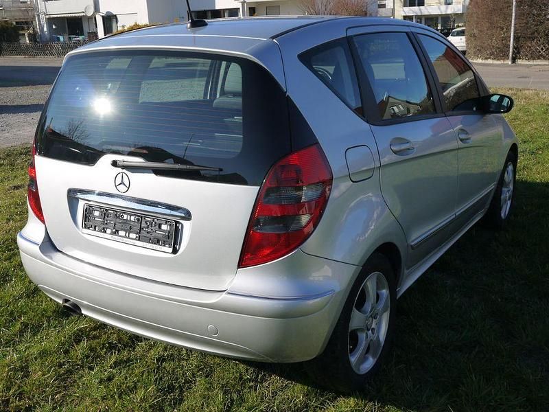 Gebraucht Mercedes A150 Elegance 95 PS (69 kW) 2008 Silber Limousine