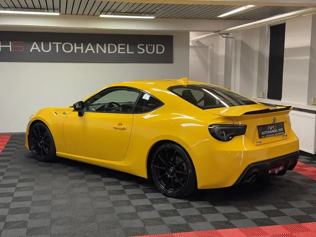 Gebraucht Toyota GT86 GT 200 PS (147 kW) 2015 Gelb Coupé
