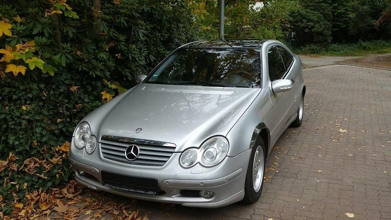 Silber Gebraucht 2002 Mercedes C200 Coupé | 1.290 € (Superpreis) - Bild 1/4