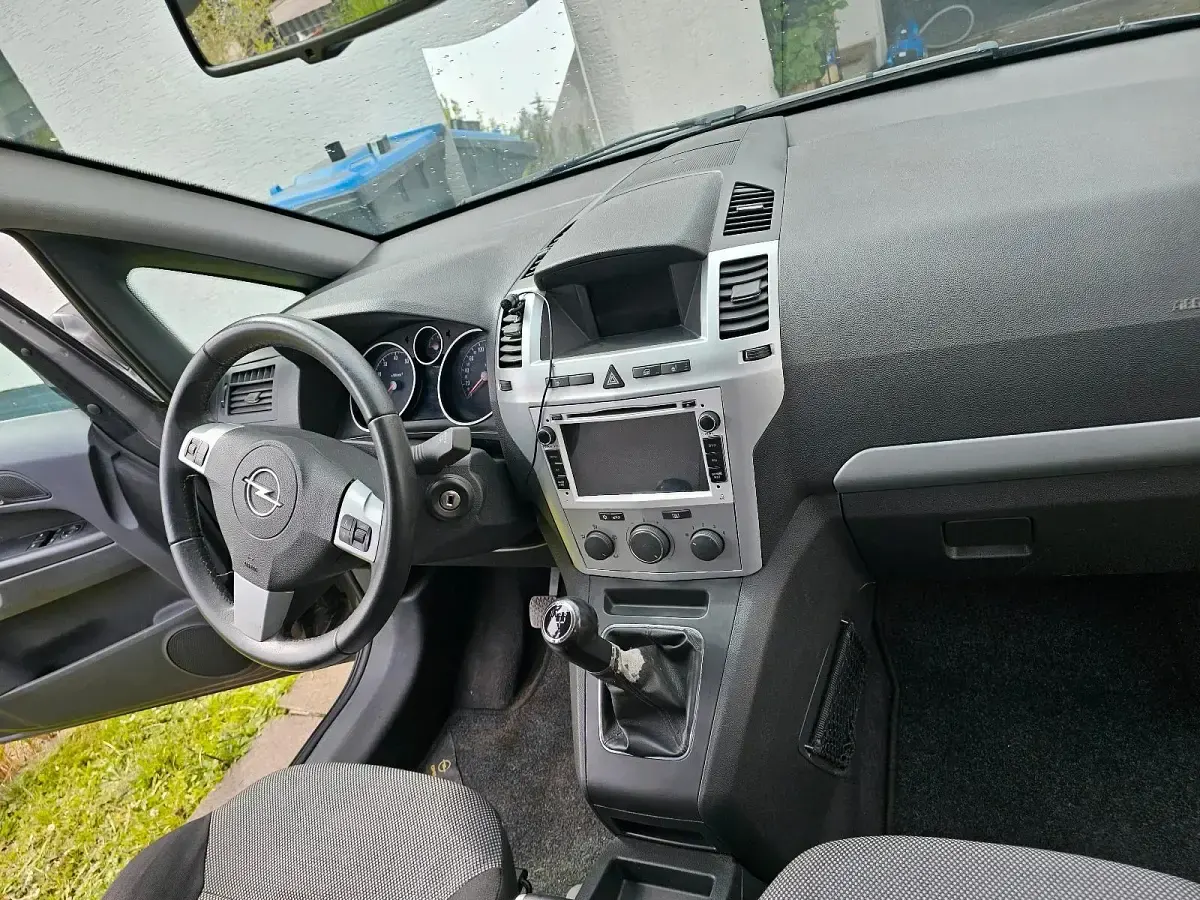 Gebraucht Opel Zafira 140 PS (102 kW) 2009 Andere farben Van / Kleinbus