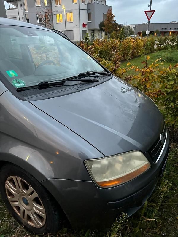 Gebraucht Fiat Idea 2003 Silber Van / Kleinbus
