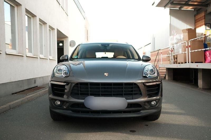 Grau Gebraucht 2015 Porsche Macan S SUV | 24.300 € (Guter Preis) - Bild 1/4