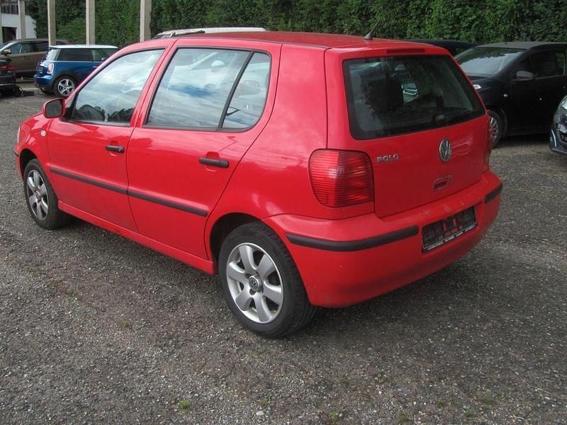 Gebraucht VW Polo 60 PS (44 kW) 2001 Rot Limousine