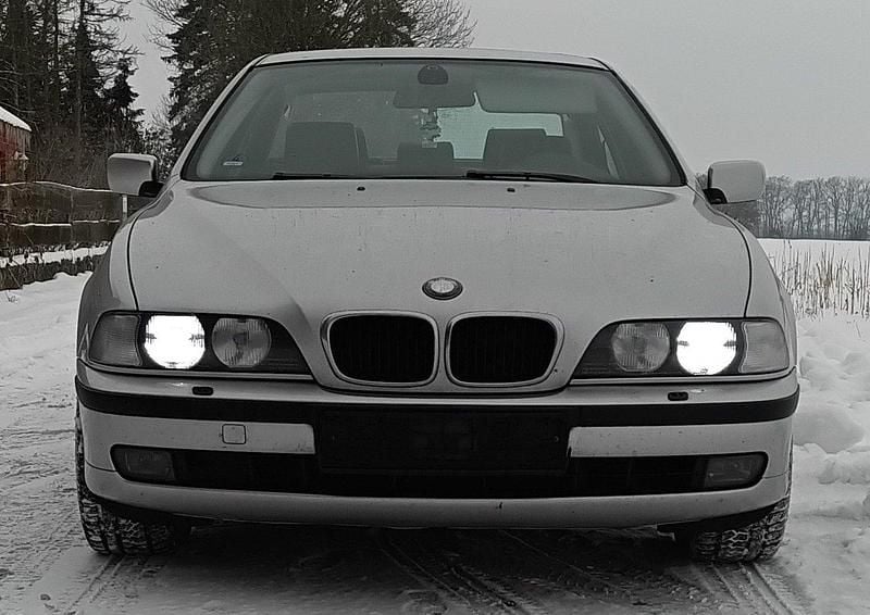 Gebraucht BMW 523 170 PS (125 kW) 1999 Silber Limousine