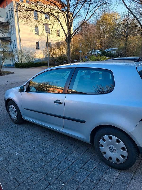 Gebraucht VW Golf V 116 PS (85 kW) 2004 Silber Kleinwagen