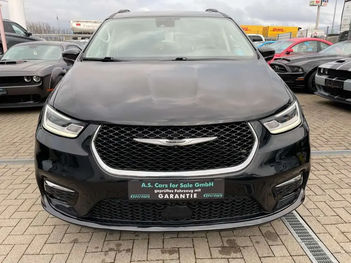 Gebraucht Chrysler Pacifica 291 PS (214 kW) 2022 Schwarz Van / Kleinbus