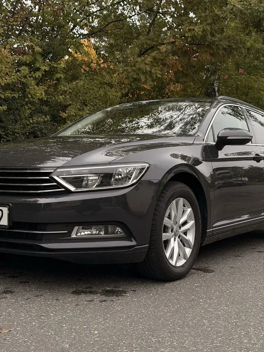 Gebraucht VW Passat Comfortline 150 PS (110 kW) 2016 Grau Kombi
