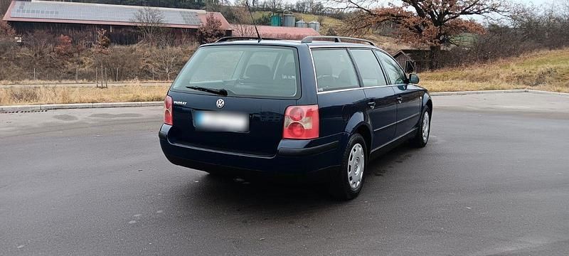 Gebraucht VW Passat 102 PS (75 kW) 2002 Blau Kombi