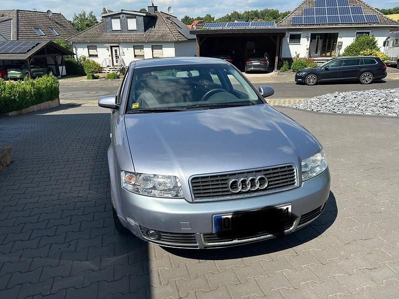 Silber Gebraucht 2003 Audi A4 Limousine | 2.300 € (Fairer Preis) - Bild 1/4