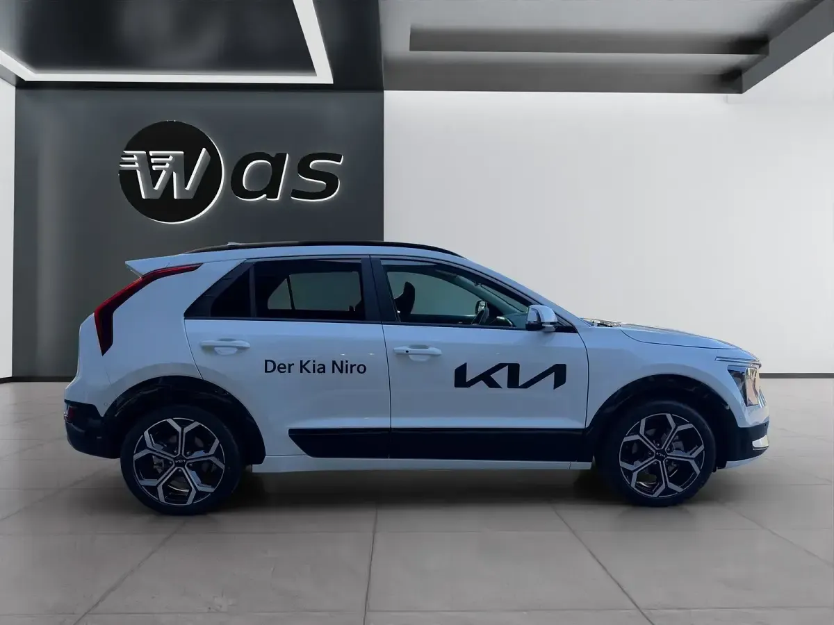 Neu Kia Niro Spirit 180 PS (132 kW) 2026 Schneeweiss SUV
