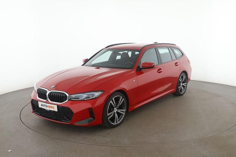 Rot Gebraucht 2022 BMW 320 M Sport Kombi | 35.310 € (Teuer) - Bild 1/3
