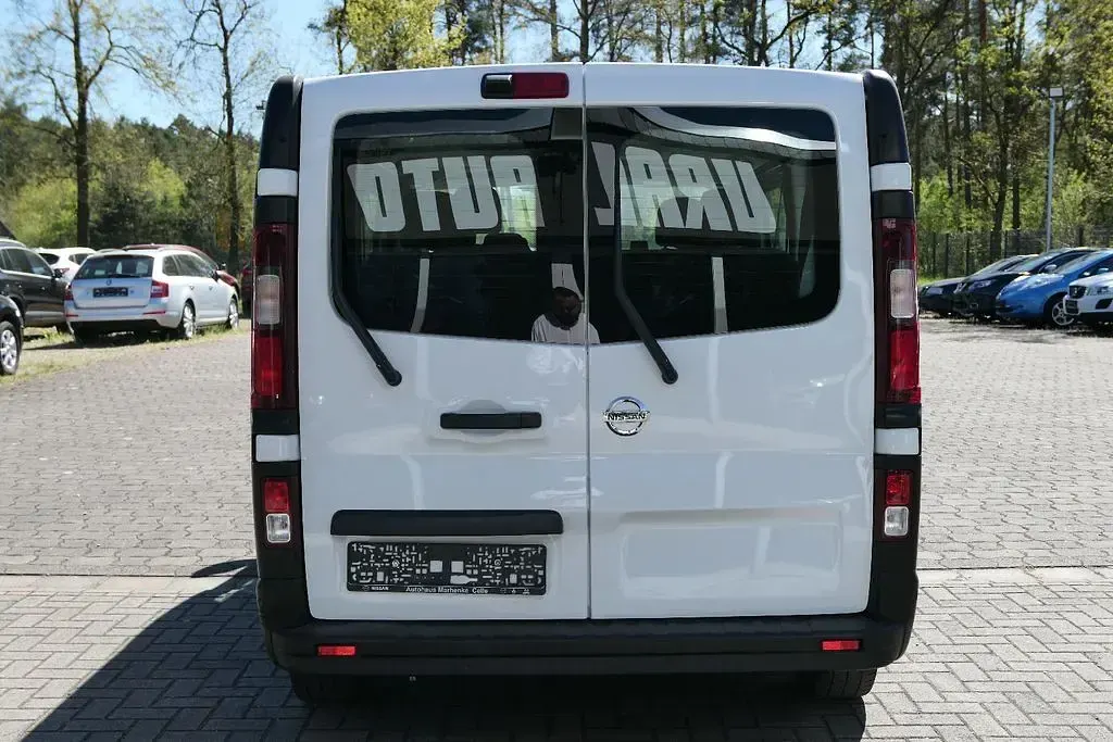 Second-hand Nissan Primastar Tekna 150 CP (110 kW) 2023 Alb Monovolum