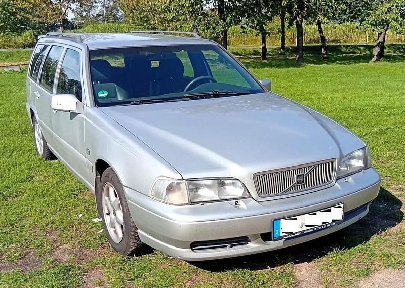 Silber Gebraucht 1998 Volvo V70 Kombi | 3.500 € - Bild 1/4