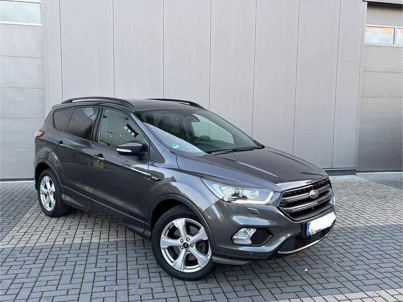 Grau Gebraucht 2019 Ford Kuga ST-Line SUV | 14.799 € (Superpreis) - Bild 1/4