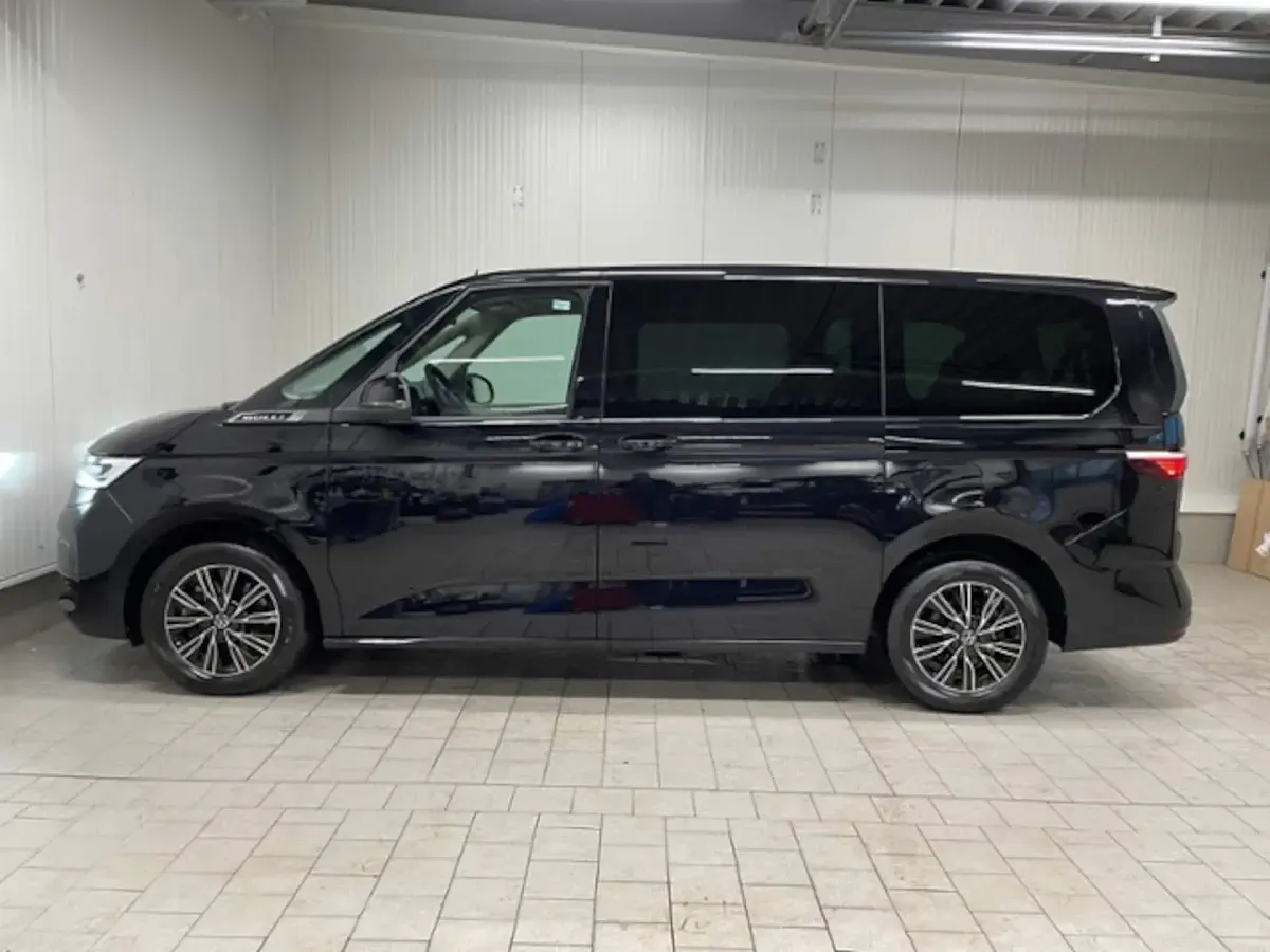 Gebraucht VW Multivan Life 150 PS (110 kW) 2024 Van / Kleinbus