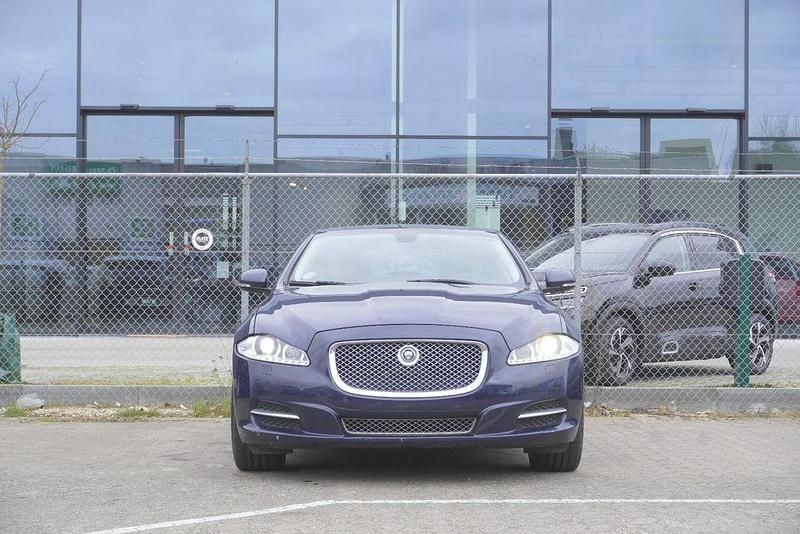 Gebraucht Jaguar XJ Premium Luxury 385 PS (283 kW) 2011 Blau Limousine