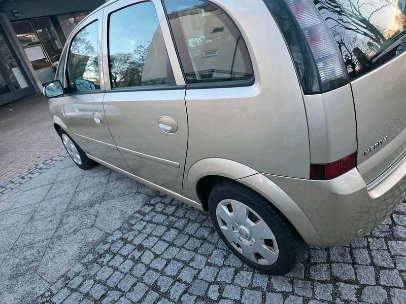 Gebraucht Opel Meriva 105 PS (77 kW) 2007 Gold Van / Kleinbus