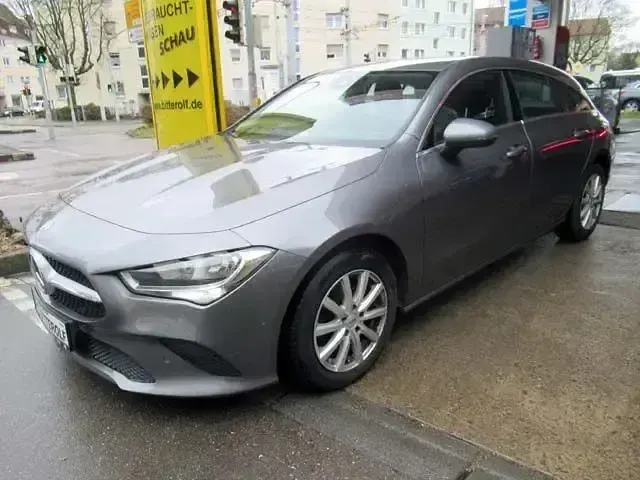Gebraucht Mercedes CLA200 150 PS (110 kW) 2023 Andere Coupé
