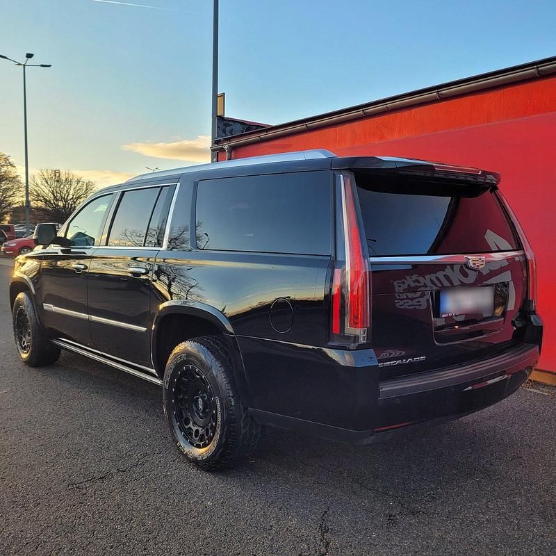 Gebraucht Cadillac Escalade 426 PS (313 kW) 2016 Schwarz SUV