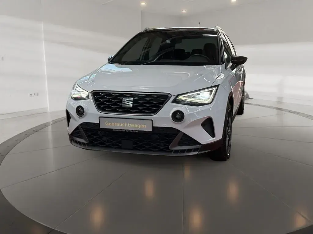 Gebraucht Seat Arona FR 150 PS (110 kW) 2022 Weiß SUV