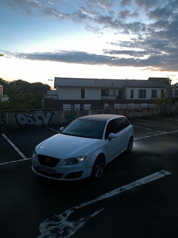 Gebraucht Seat Exeo Sport 200 PS (147 kW) 2010 Weiß Kombi