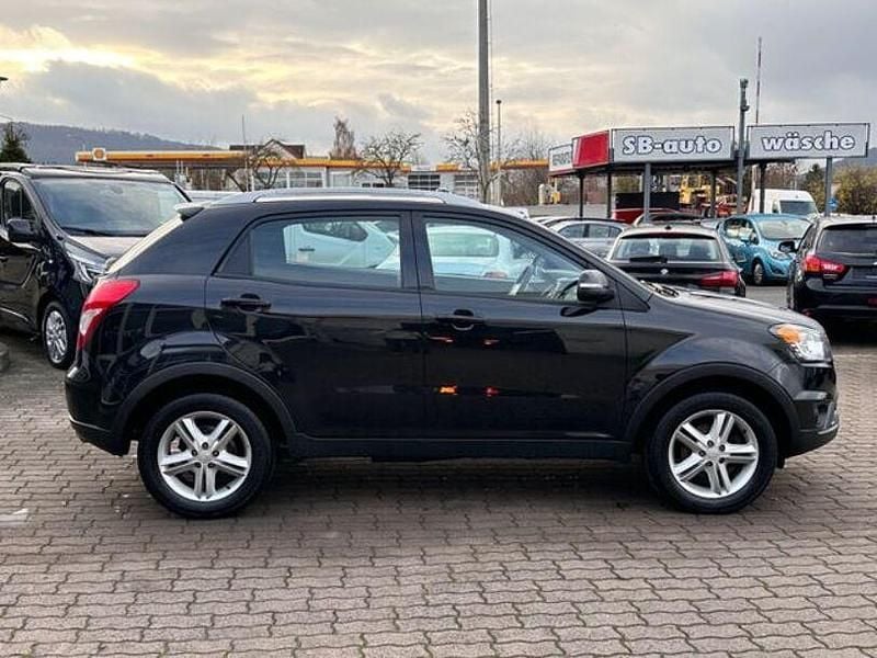 Gebraucht Ssangyong (KGM) Korando Crystal 175 PS (128 kW) 2015 Schwarz SUV