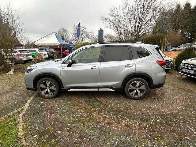 Gebraucht Subaru Forester Platinum 150 PS (110 kW) 2020 Silber SUV