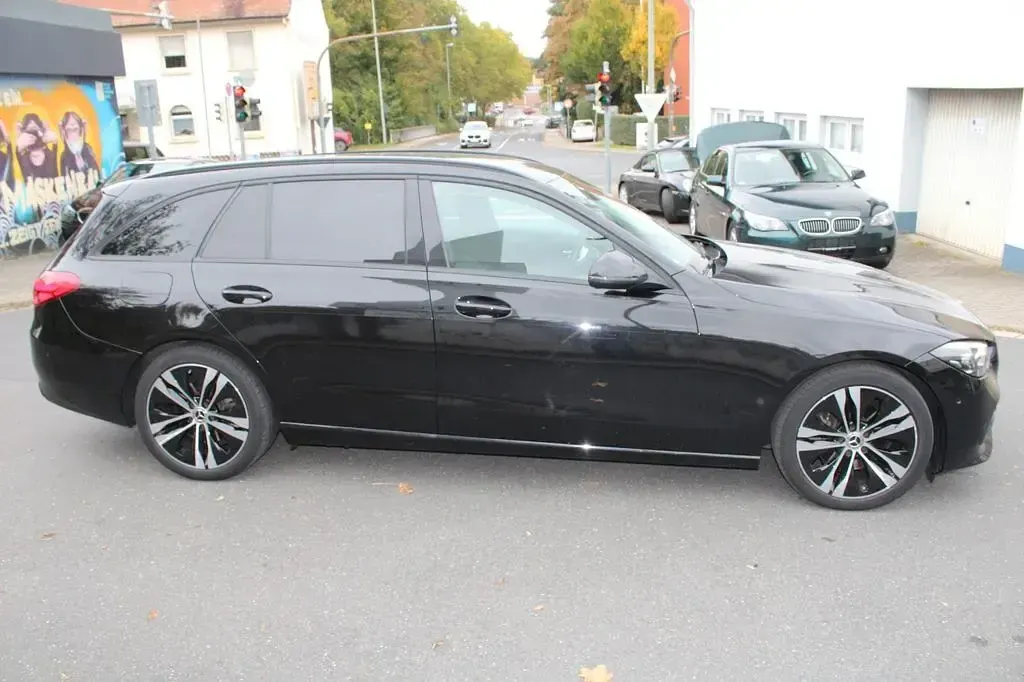 Gebraucht Mercedes 200 Night 200 PS (147 kW) 2021 Schwarz Limousine