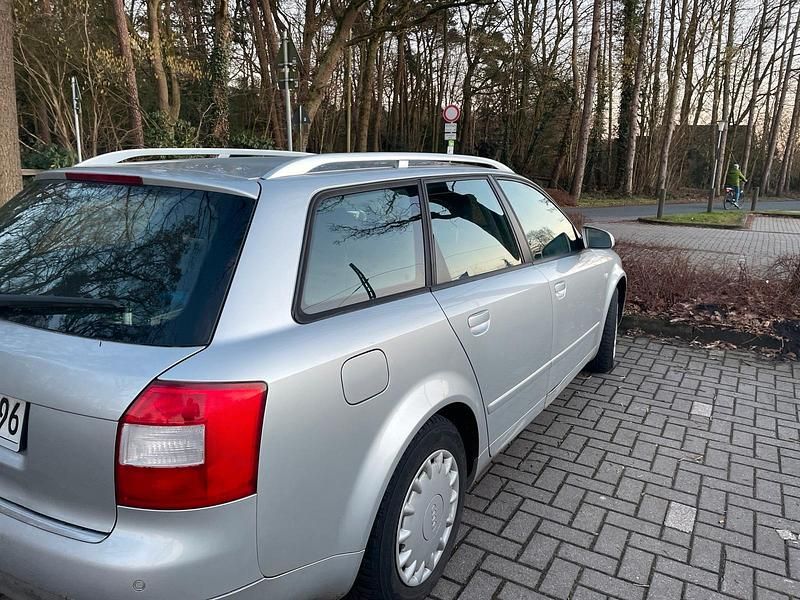 Gebraucht Audi A4 130 PS (95 kW) 2004 Silber Kombi