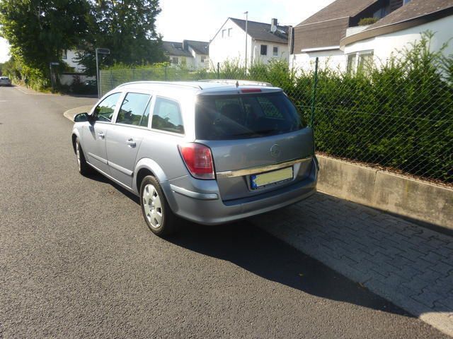 Gebraucht Opel Astra 105 PS (77 kW) 2006 Grau metallic Kombi