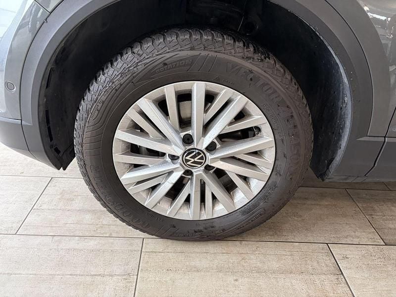Gebraucht VW T-Roc 150 PS (110 kW) 2024 Grau SUV