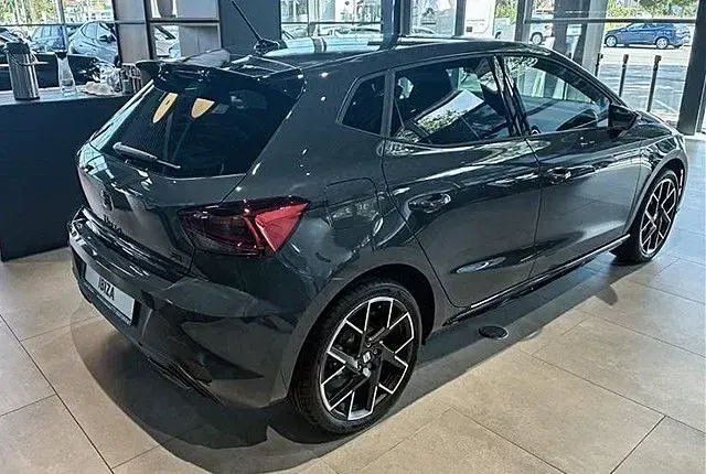 Neu Seat Ibiza Black Edition 116 PS (85 kW) 2026 Blau Kleinwagen