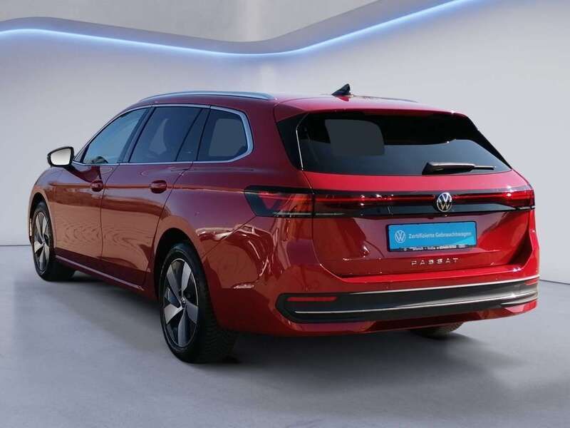 Gebraucht VW Passat Business 150 PS (110 kW) 2024 Chilirot metallic Kombi