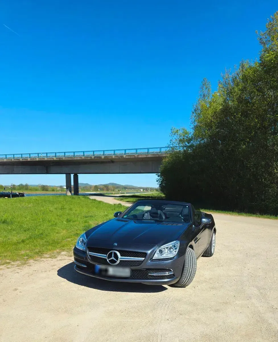 Gebraucht Mercedes SLK200 184 PS (135 kW) 2012 Grau Cabrio