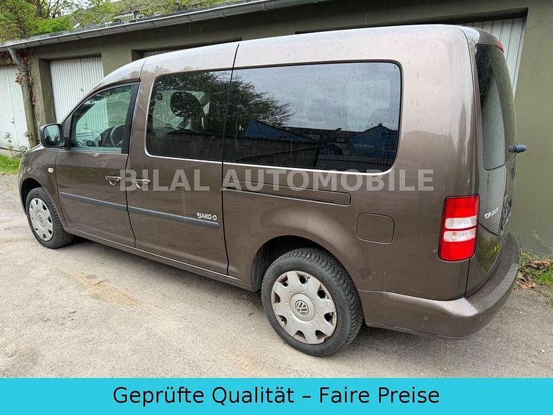 Usata VW Caddy 105 CV (77 kW) 2013 Marrone Monovolume
