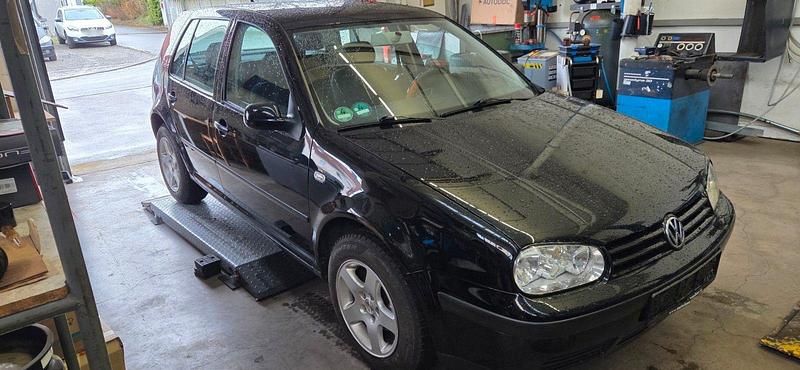 Gebraucht VW Golf III Basis 75 PS (55 kW) 1999 Schwarz Limousine