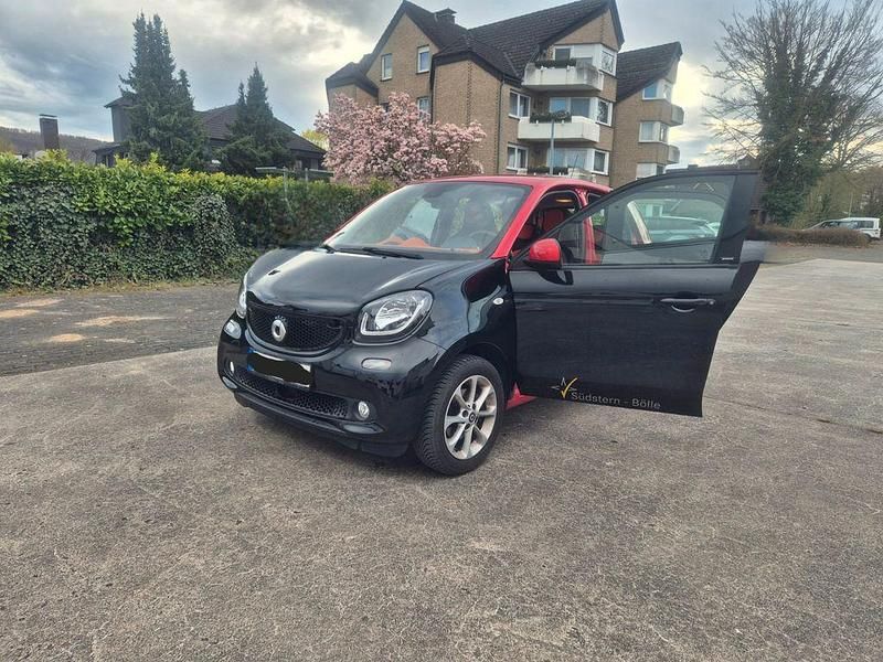 Second-hand Smart ForFour 90 CP (66 kW) 2019 Negru Hatchback