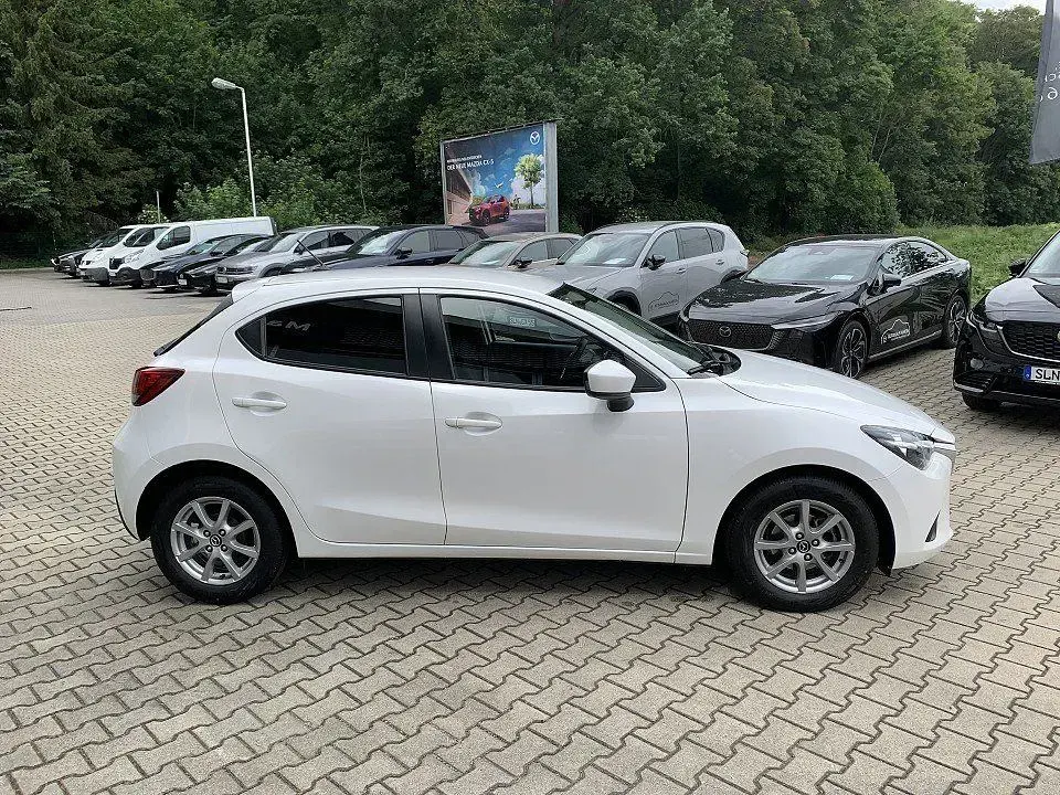 Gebraucht Mazda 2 Center-Line 75 PS (55 kW) 2016 Weiss Limousine