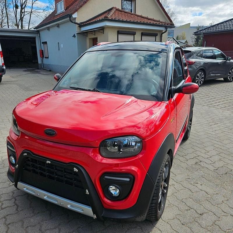 Second-hand Microcar M.Go 15 CP (11 kW) 2022 Roșu Hatchback