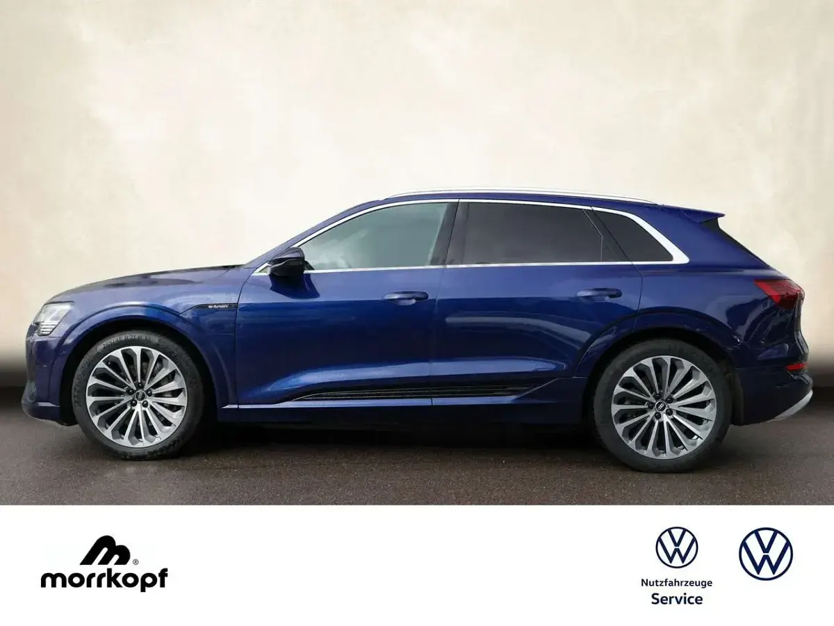 Gebraucht Audi e-tron S-Line 230 kW (313 PS) 2020 Navarrablau, metallic SUV
