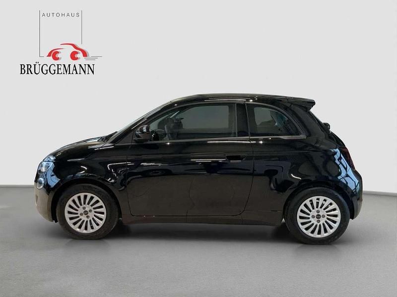 Gebraucht Fiat 500e Action 69 kW (95 PS) 2022 Schwarz Kleinwagen