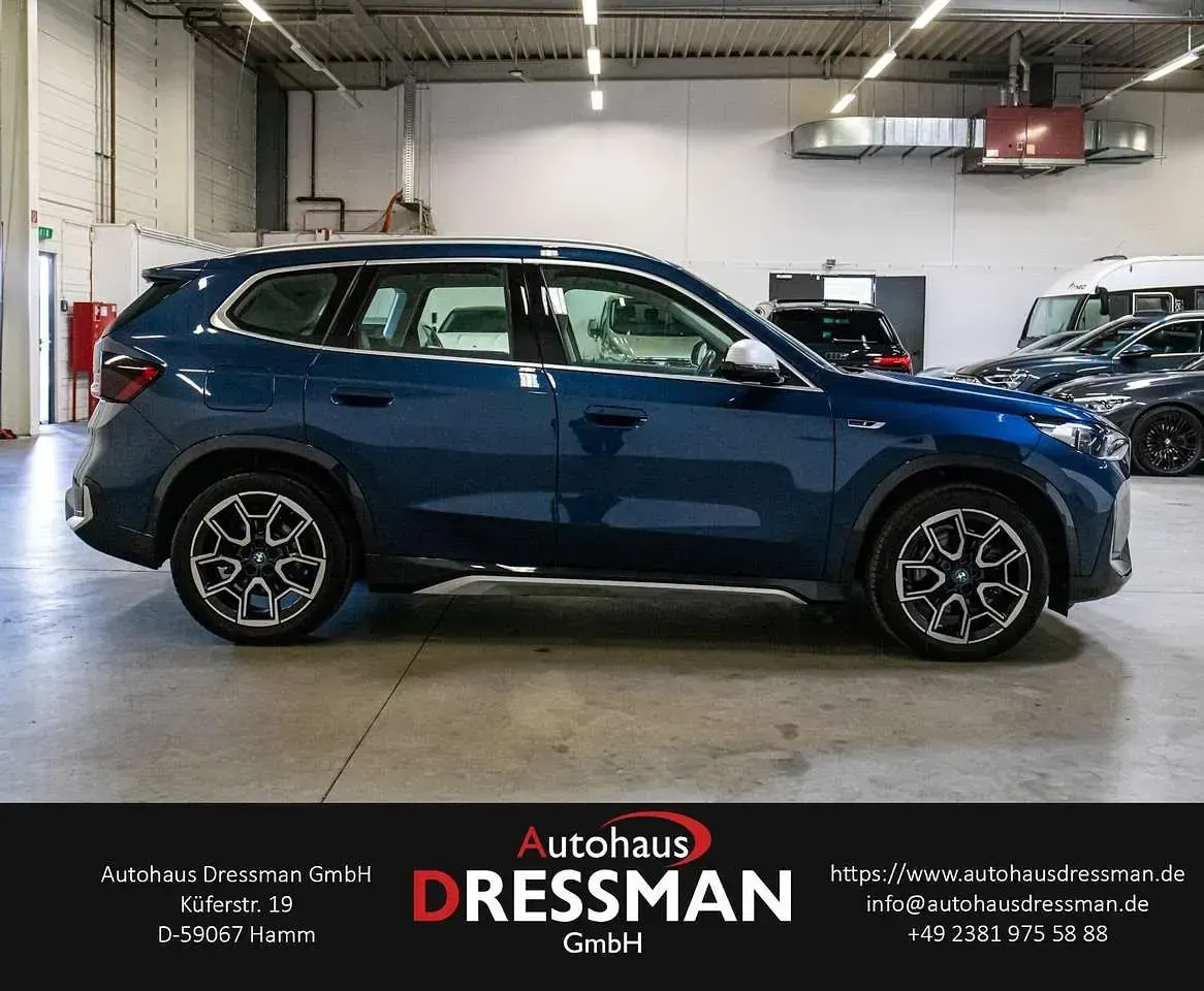 Second-hand BMW X1 xLine 326 CP (239 kW) 2023 Albastru SUV